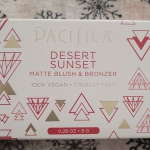 Pacifica blush and bronzer set